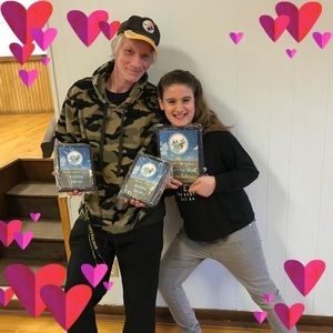 Meet your Posher, Evie